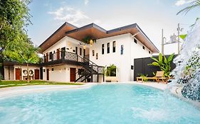 Bahia Selvatica Lodge